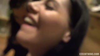 Смотри Czech Sisters Suck And Fuck - лучшее порно на YOUPORN.ZONE