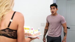 Смотри Long Hair Blonde Gives Birthday Blowjob Handjob - лучшее порно на YOUPORN.ZONE