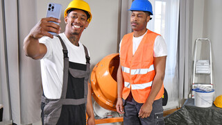 Смотри Petite Haley Spades in Standing DP with 2 Black Construction Workers - лучшее порно на YOUPORN.ZONE