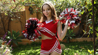 Смотри Selina Imai's Cheerleader Gangbang with Sex Toys and Facial - лучшее порно на YOUPORN.ZONE