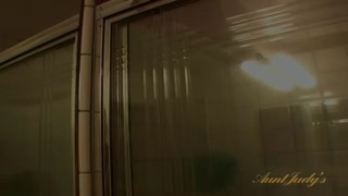 Смотри Shower time – Berlin teases her pussy hard - лучшее порно на YOUPORN.ZONE