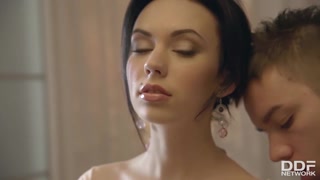 Смотри Sheri Vi in Heels as a Willing Blowjob Slave - лучшее порно на YOUPORN.ZONE