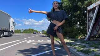 Смотри Fingering Alyssa Bounty's Shaved Pussy - лучшее порно на YOUPORN.ZONE