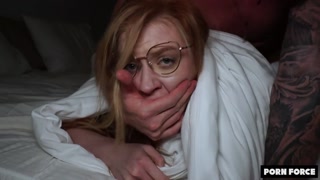 Смотри Glasses Girl Crystal White Fucked Hard - лучшее порно на YOUPORN.ZONE