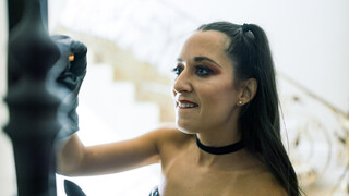 Смотри Freya Von Doom Rough Sex & Spanking with Mike Mancini - лучшее порно на YOUPORN.ZONE