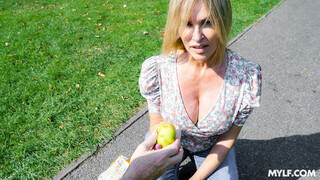 Big Ass Mature Gets a Facial - бесплатное секс видео YOUPORN.ZONE