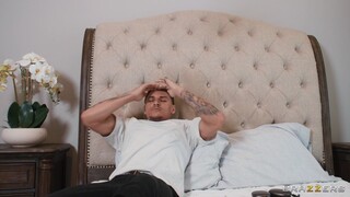 Смотри Facial and Masturbation with Victor Ray - лучшее порно на YOUPORN.ZONE