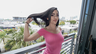 Смотри Skinny Jasmine Vega Enjoys Ike Diezel's Cock - лучшее порно на YOUPORN.ZONE