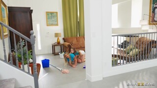 Смотри Spanking and Soaking with Lesbians - лучшее порно на YOUPORN.ZONE