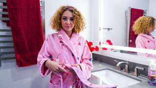 Allie Addison Gets Some Downtime - бесплатное секс видео YOUPORN.ZONE
