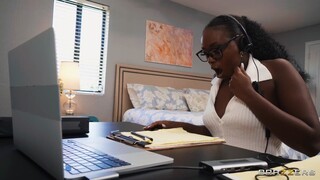 Смотри Nade Nasty's Blowjob Skills While I Study - лучшее порно на YOUPORN.ZONE