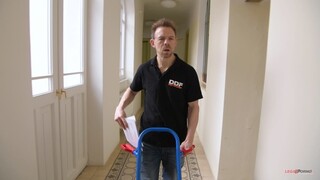 Rebecca Sharon's Ass Gets Crammed by Delivery Guy's Big Cock - бесплатное секс видео YOUPORN.ZONE
