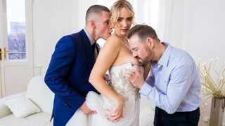 Смотри Shaved and Ready: Anna Khara's Big Ass Threesome - лучшее порно на YOUPORN.ZONE